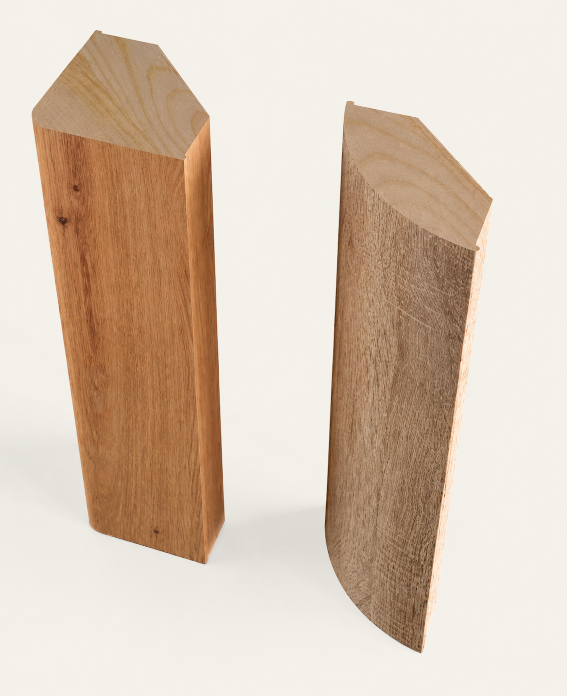 Patas de madera maciza de un canapé Santaella